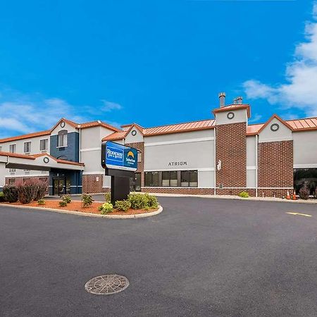 Suburban Studios Milwaukee Airport Exterior foto